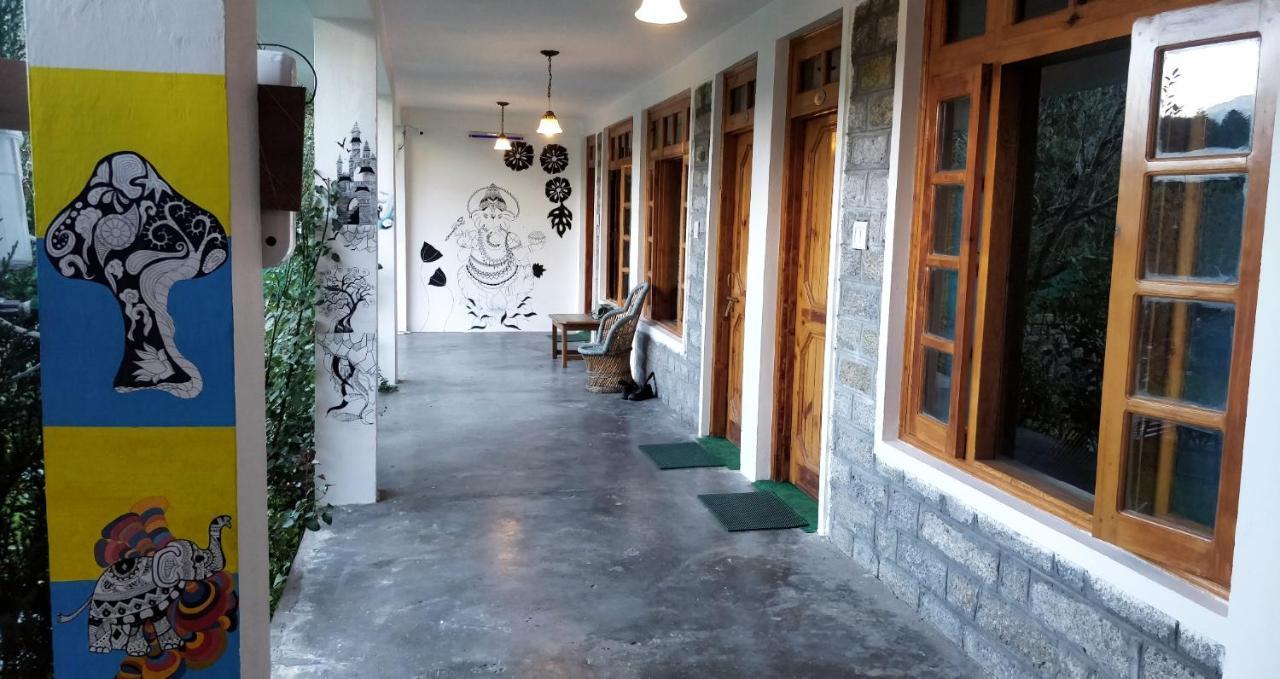 Albergue Madpackers Manali Exterior foto