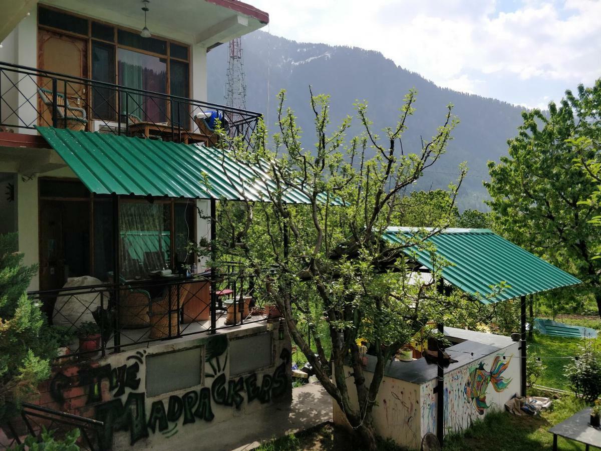 Albergue Madpackers Manali Exterior foto